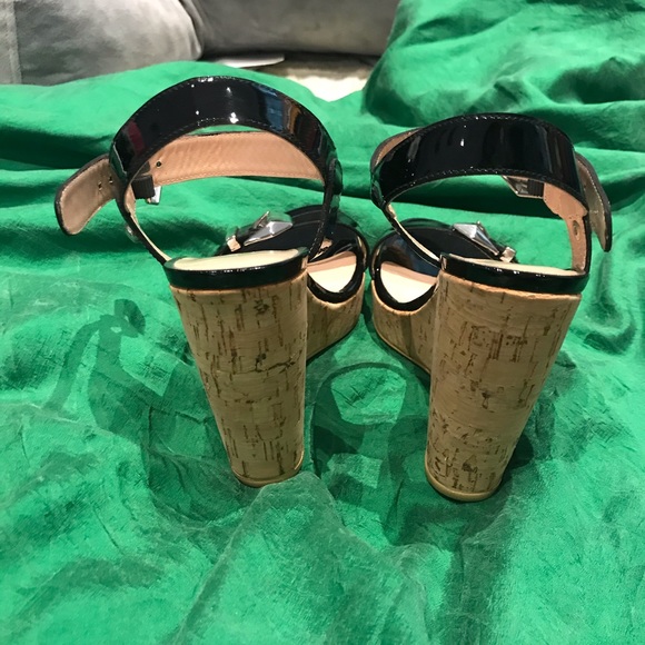 Stuart Weitzman Blk Patent Wedge Sandals “Twofer” - Picture 4 of 9